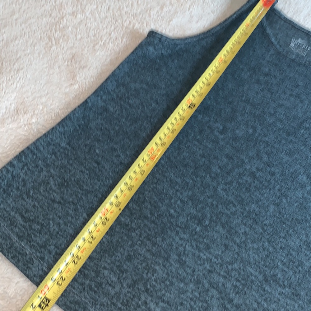 Nike XS Heathered Gray & Black Tank Top EUC Workout - Picture 6 of 8